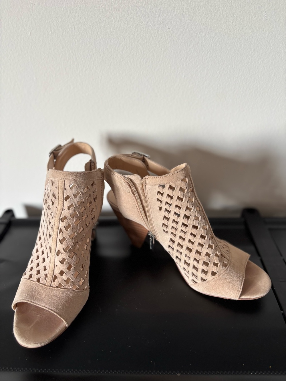Vince Camuto Nude Cutout Peep-Toe Slingback Heels